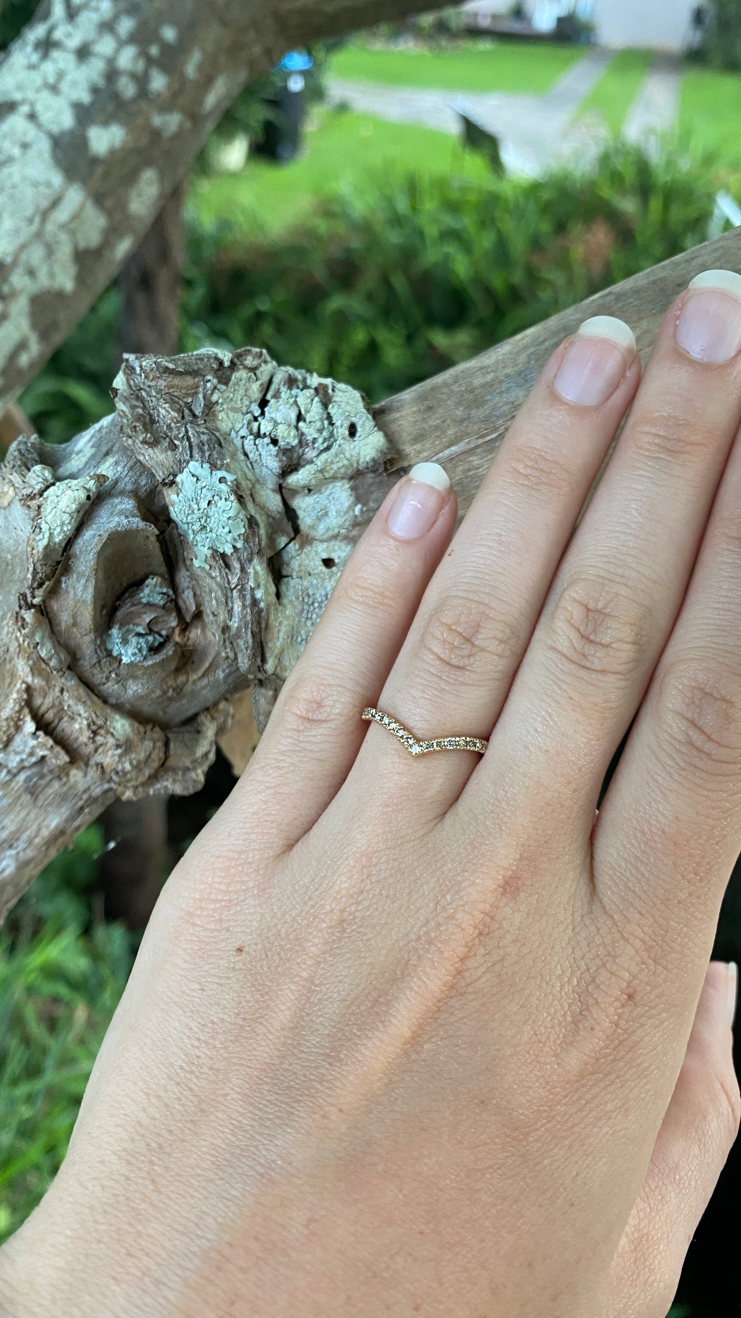 Champagne Diamond Peak Fitted Wedding Ring