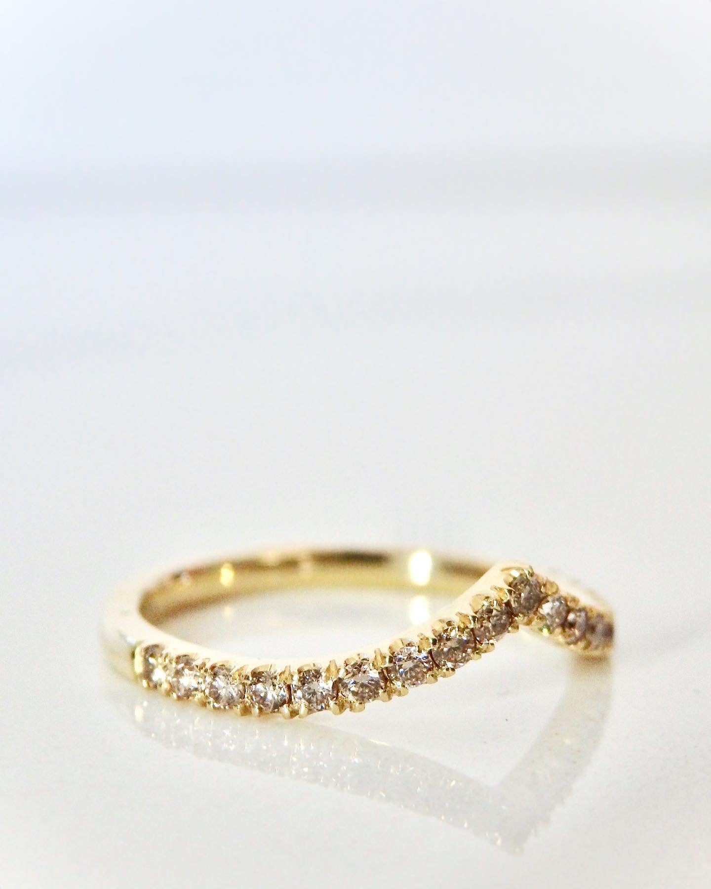 Champagne Diamond Peak Fitted Wedding Ring