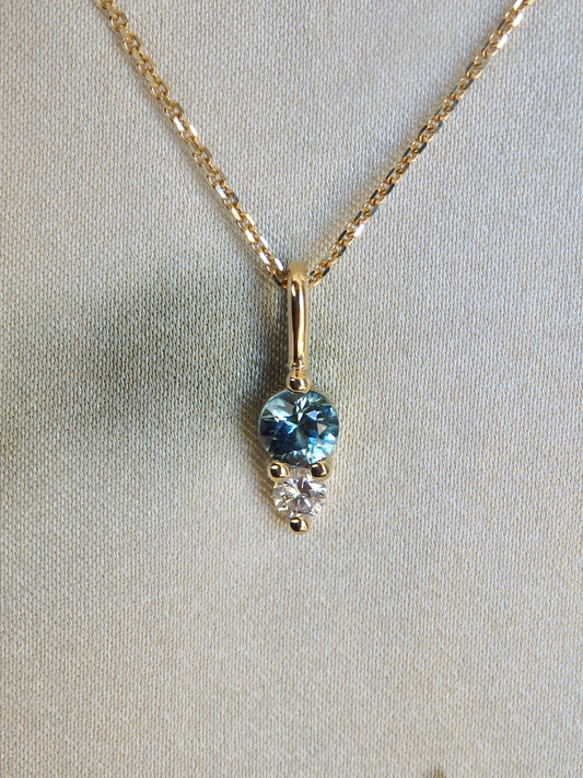 Round “Duet” Toi Et Moi  Pendant 18ct Gold