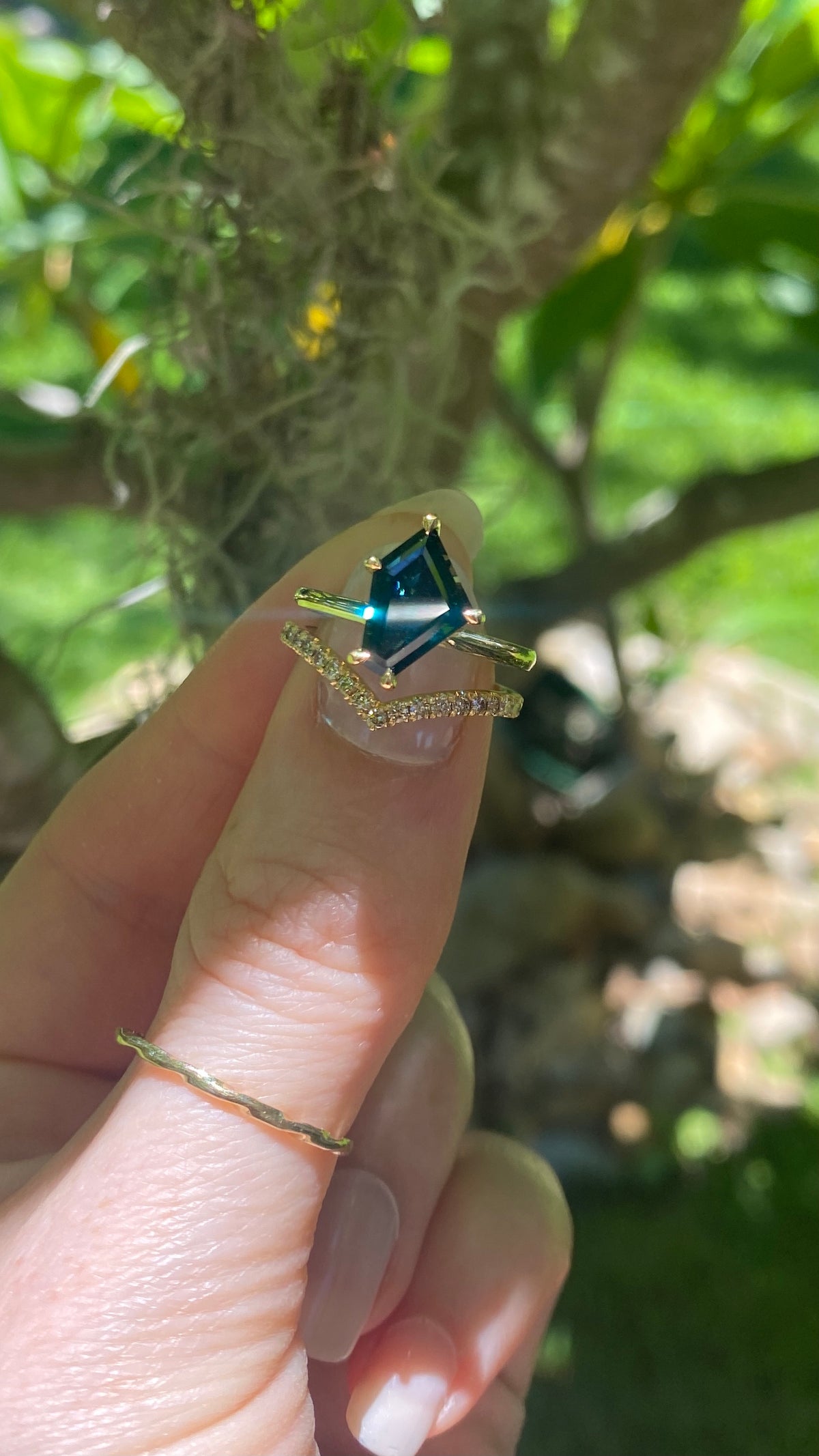 Champagne Diamond Peak Fitted Wedding Ring